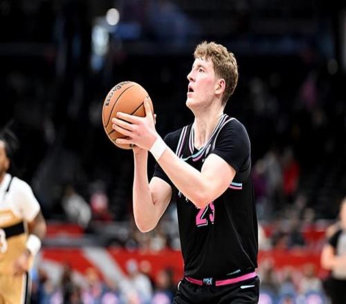 雄狮队亚足,锦标赛半决,赛首战,爱游戏app,爱游戏官网,爱游戏体育官网,爱游戏体育app